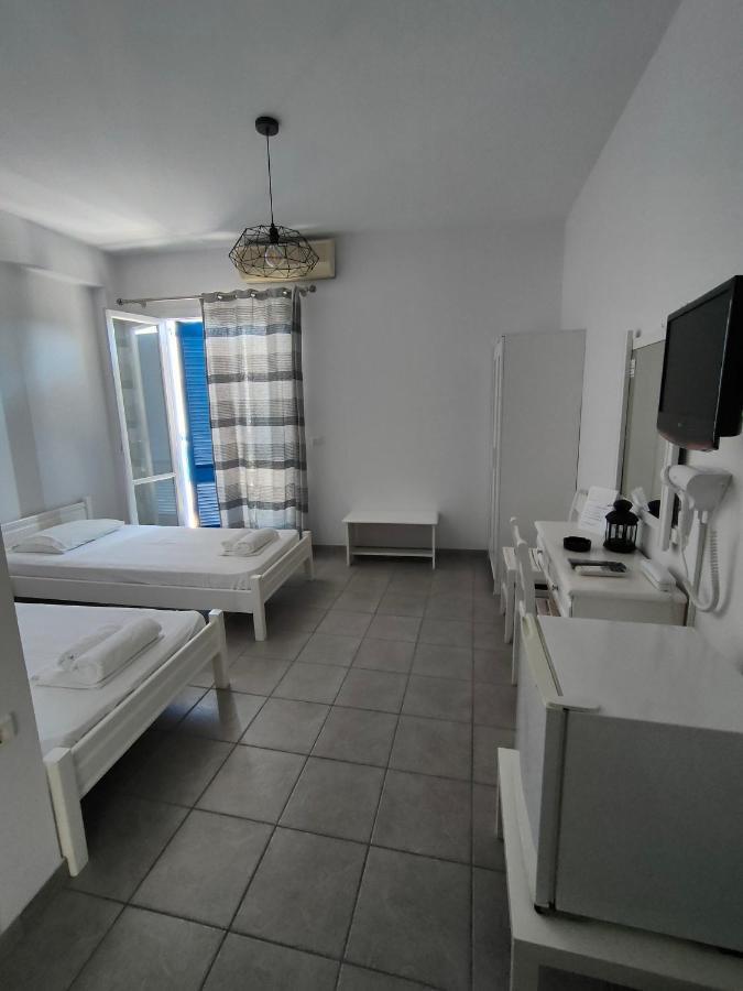 Sofia Tinos Exterior foto